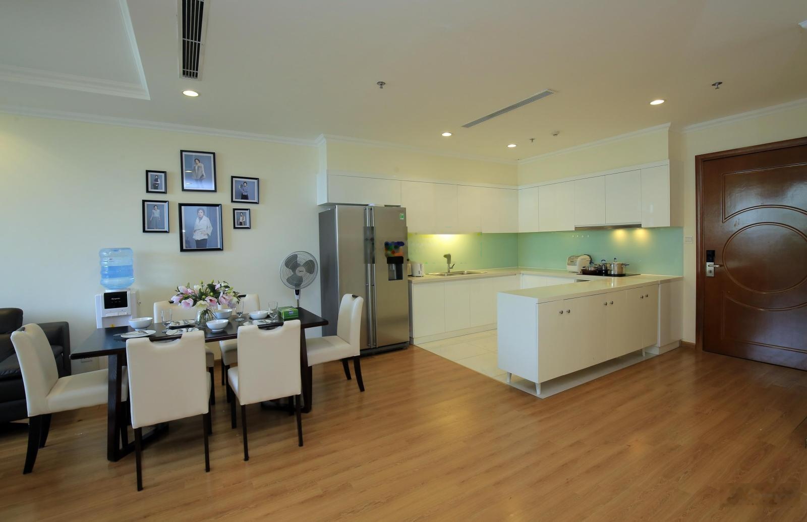 Cho thuê căn hộ cao cấp Vinhomes Nguyễn Chí Thanh, Đống Đa, Hà Nội