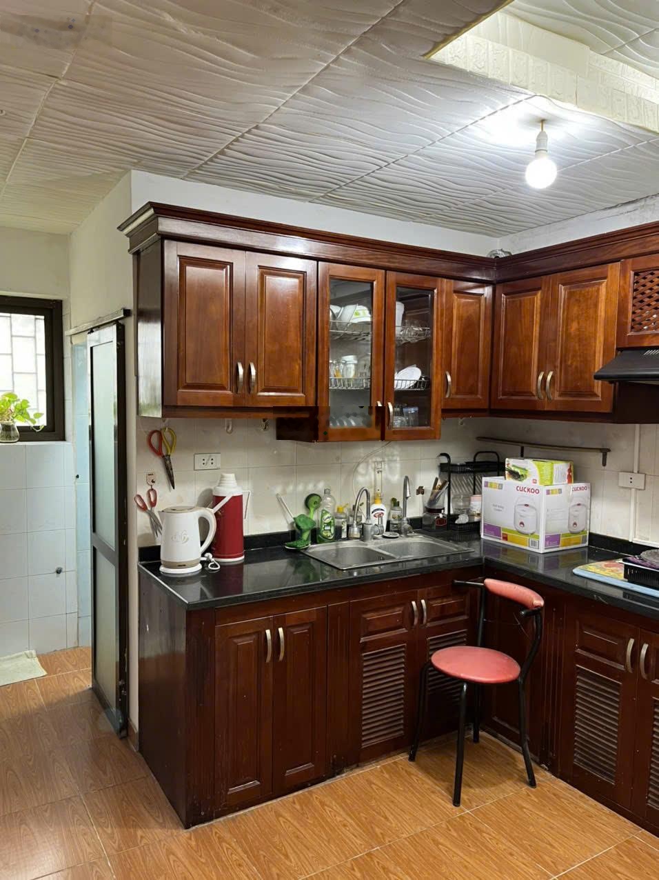 Cho thuê nhà ngay chợ Thành Công diện tích 70m2, 2 ngủ giá 11 triệu đầy đủ nội thất tiện ích