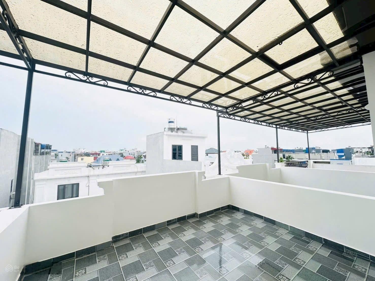 Nhà đẹp xây độc lập mặt ngõ tại Đằng Lâm Ngô Gia Tự , ô tô đỗ cửa quay đầu