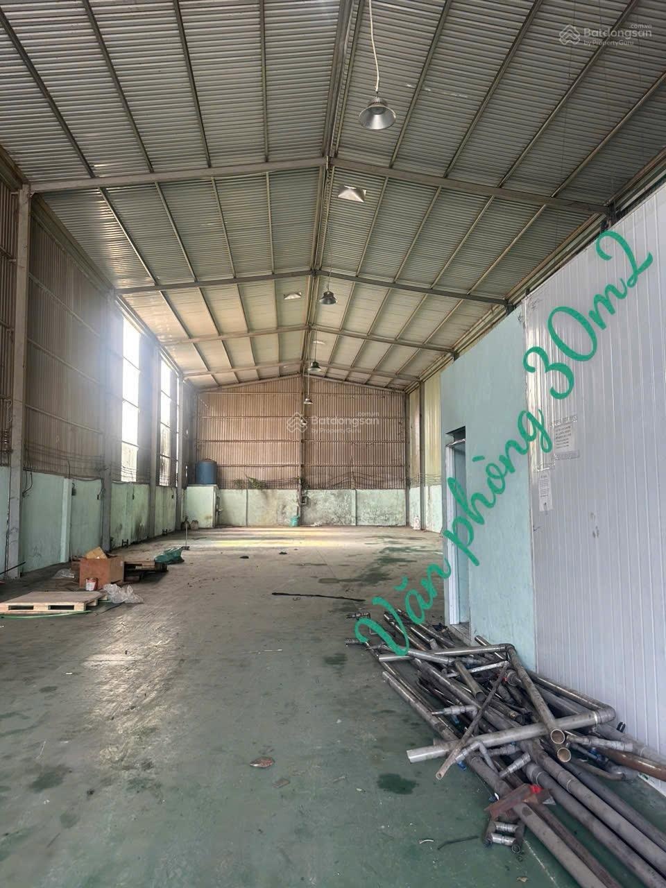 Cho thuê xưởng 700m2 mặt tiền đường xe cont ngay đường ngay cầu Khánh Vân giá rẻ