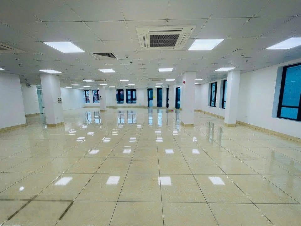Cho thuê mặt bằng, văn phòng tại Nguyễn Khang gần Trần Duy Hưng, Cầu Giấy, Hà Nội