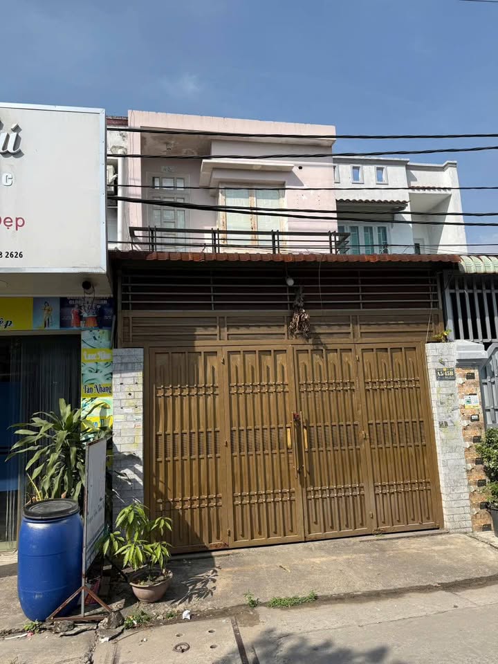 Cơ hội vàng sở hữu ngay căn nhà phố vị trí đắc địa, tiềm năng kinh doanh bùng nổ