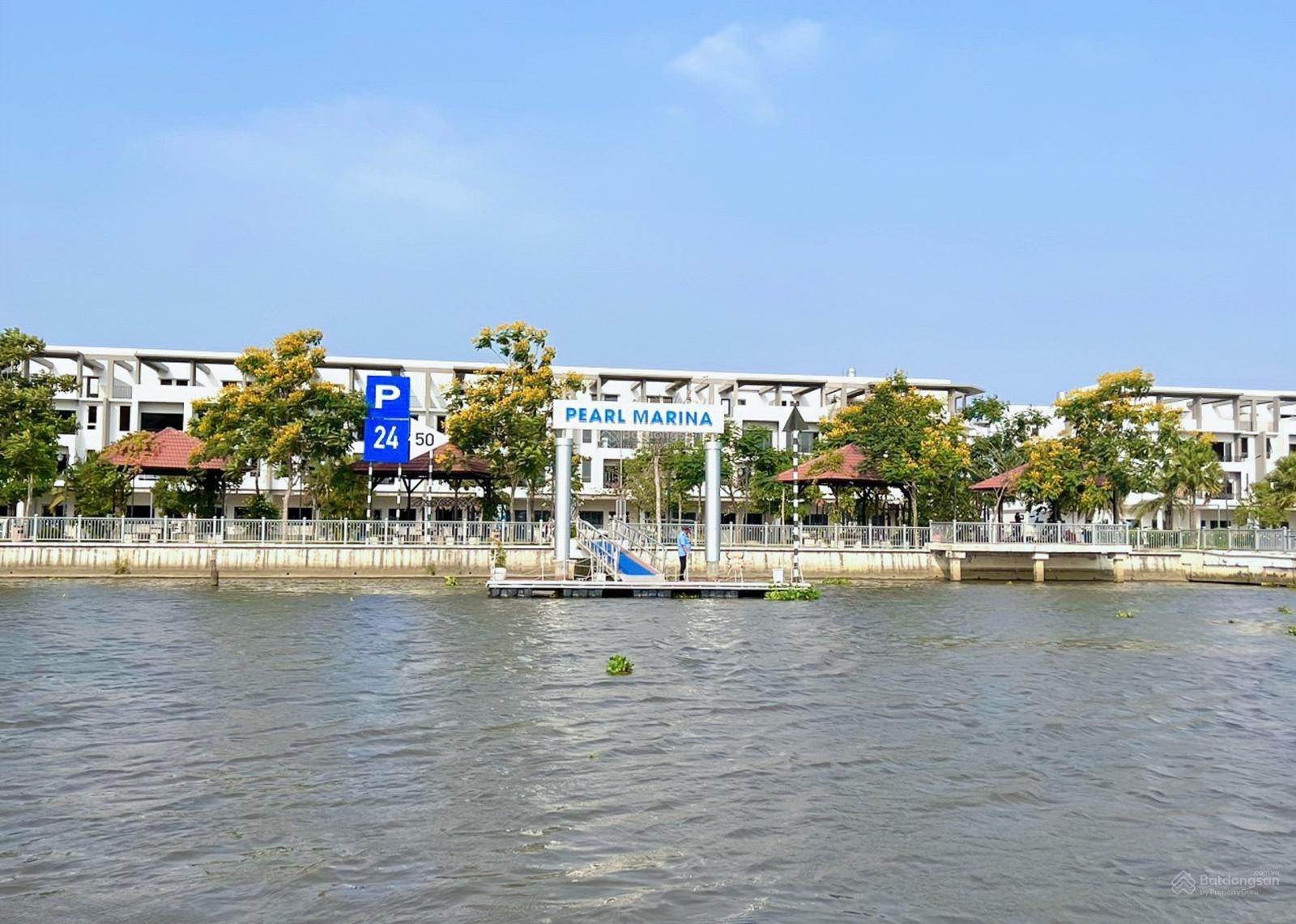 Chính chủ cần bán nhà Mặt Tiền Sông 1 trệt, 2 lầu, sân thượng - DT 320m2 - Sổ hồng riêng