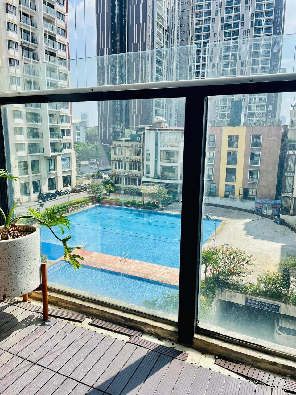 Chính chủ bán căn 100 m2 2PN + 2WC ban công ĐB view bể bơi giá 9 tỷ tại CC Chelsea Park