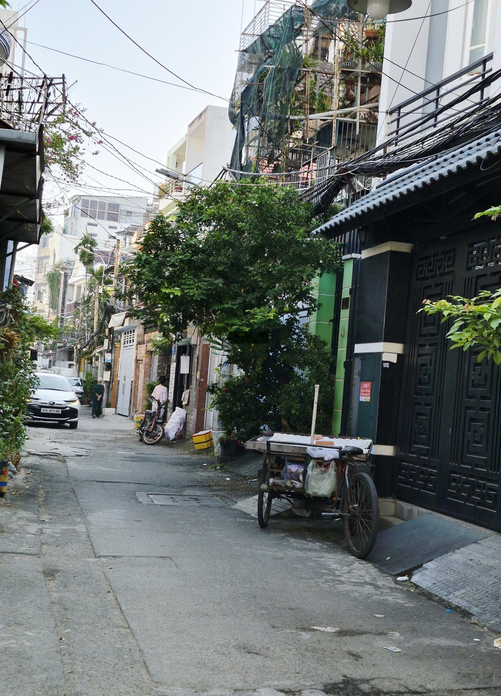 Chủ bán gấp nhà hẻm xe hơi, DT 115m2 Phường 25 Bình Thạnh, gần đại học Ngoại Thương, ngay Hàng Xanh