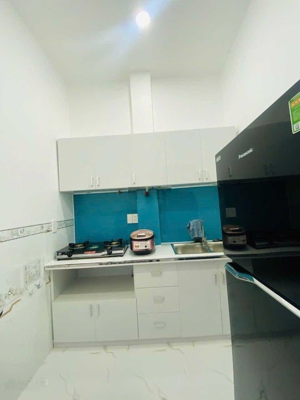 Bán gấp trong tháng - Bán nhà Lý Thái Tổ 25.6m² 3 tầng - 5.68 tỷ