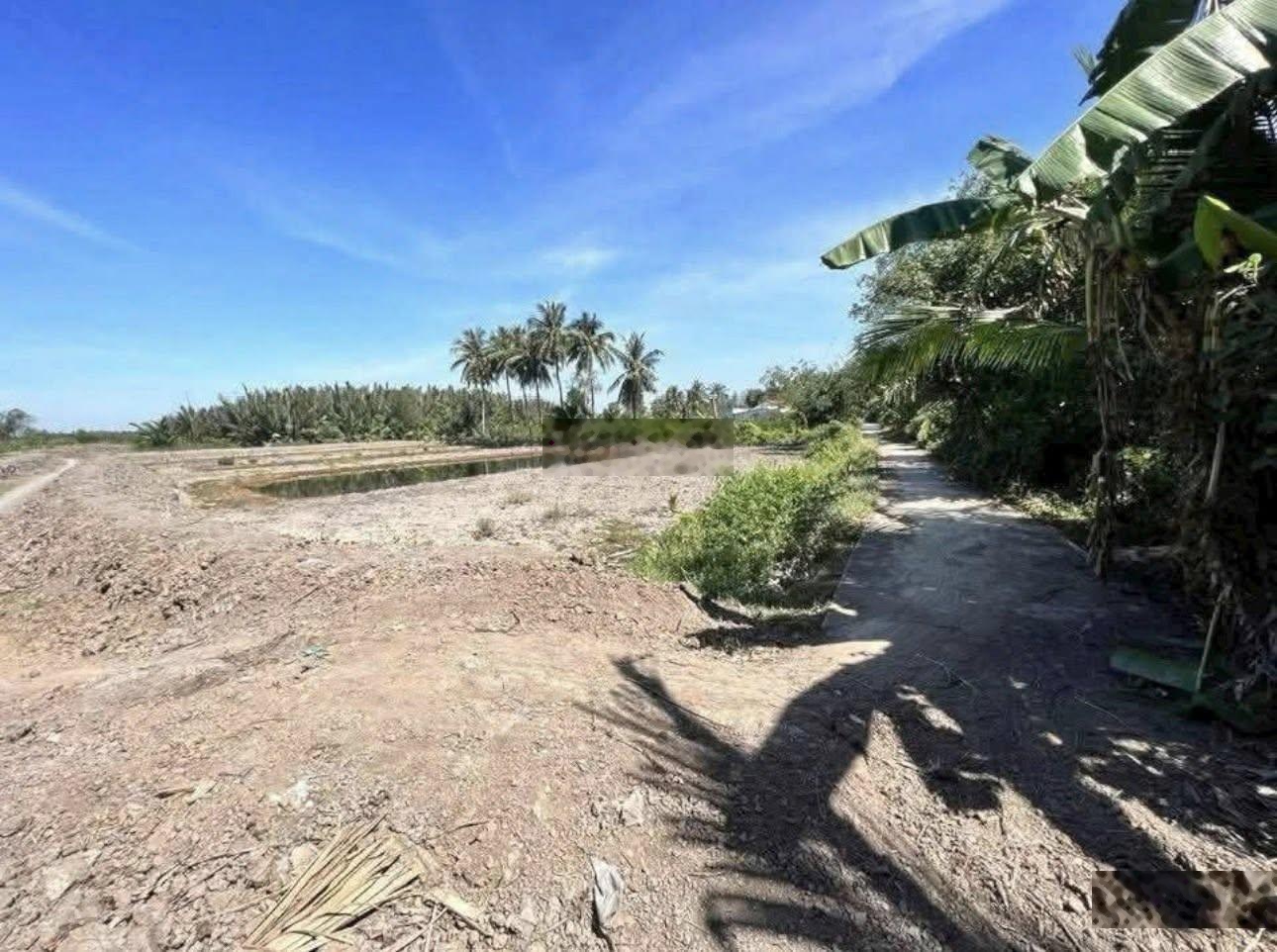 Cần bán gấp 3700m2 mặt tiền sông Bến Lức