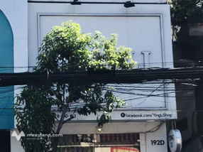 Cho thuê mặt bằng đẹp vị trí quận 3 gần chợ trung tâm trường học kèm một số nội thất có sẵn.