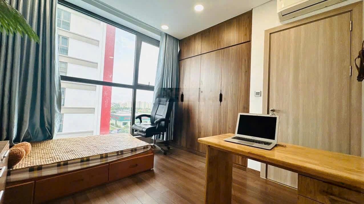 Cho thuê cc Khai Sơn 97m2 3 ngủ lô góc full đồ xịn