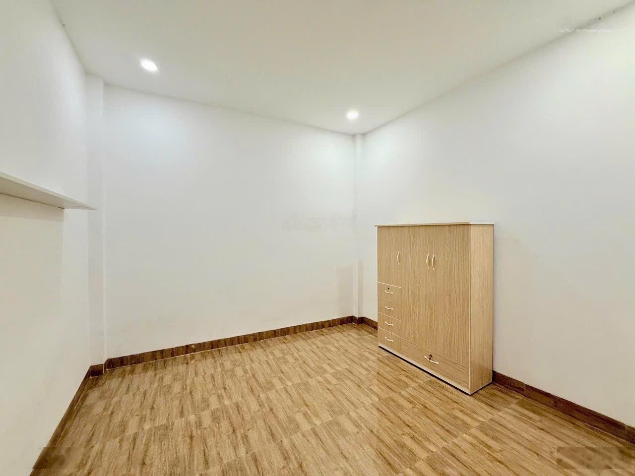 Bán nhà 1 trệt 1 lầu (mê mái đúc) đầy đủ nội thất khu dân cư cạnh KĐT VCN Phước Hải, Nha Trang