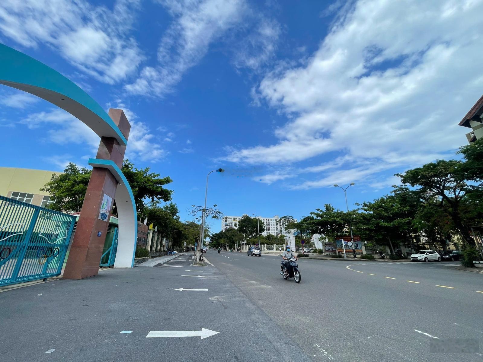 Bán lô đất mặt tiền đường VŨ VĂN DŨNG thuộc khu phức hợp Monarchi An Hải Tây Sơn Trà Đà Nẵng.