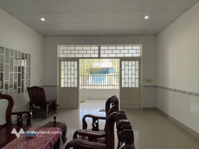 Cần bán căn nhà 200m2 KDC Bến Lội