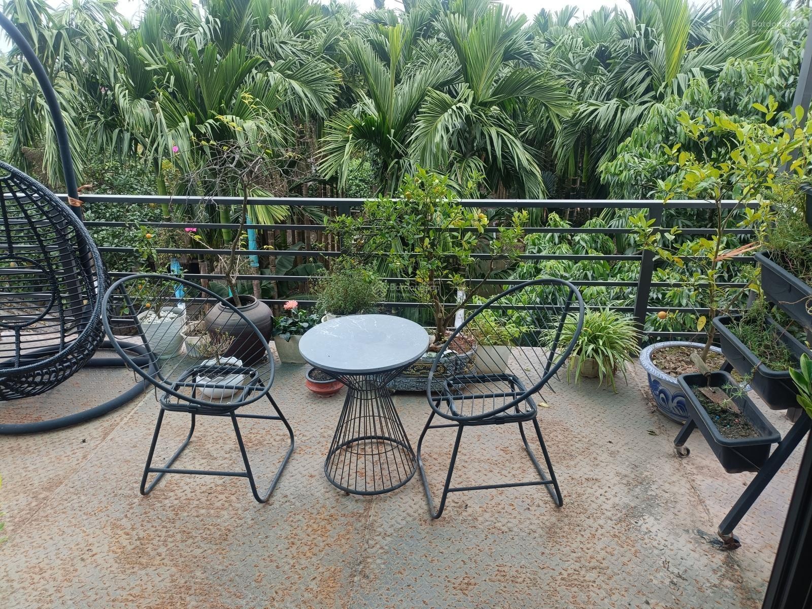 Nhà mặt phố tại QL38 gần khu đô thị Hano Park 2 Hà Nam. DT sử dụng 3 tầng 270m2 có lán để ôtô