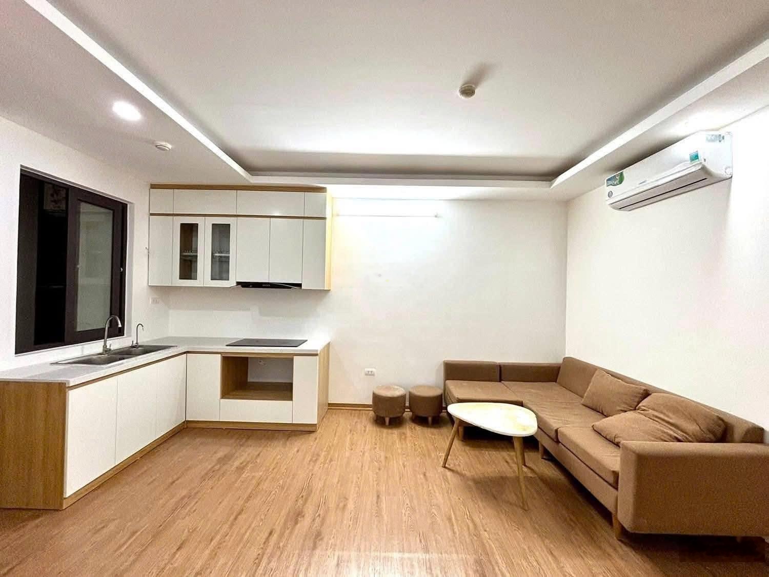 Cần bán nhanh căn hộ Tòa Ruby Phúc Lợi - 2PN 1WC - Giá chỉ 3.3 tỉ