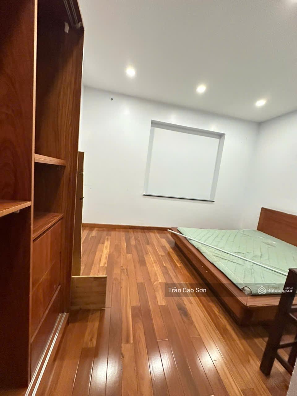 Cho thuê nhà HXH Lê Minh Xuân,ngay chợ vải Tân Bình.DT:4.5x17m- 5 tầng Giá 40tr/tháng TL