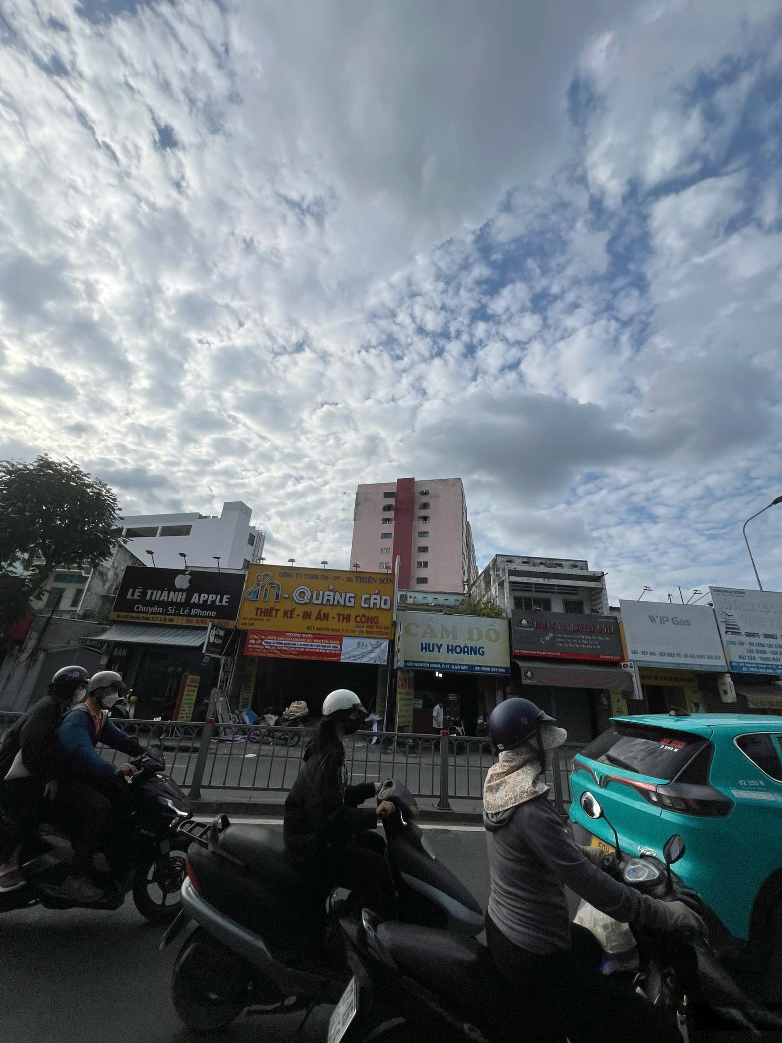 Bán nhà 2 mặt tiền Nguyễn Oanh, 120m2 (ngang 6x20m), cấp 4, lửng, giá 17 tỷ TL. HDT 30tr/th