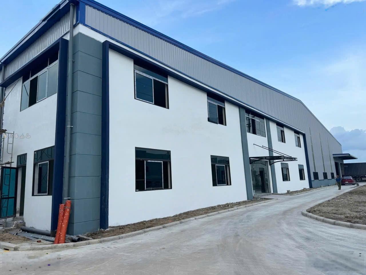 Nhà xưởng 2 tầng mới dựng KCN Thăng Long II, từ 2000m2 đến 50.000m2, pccc tự động ,FDI/EPE