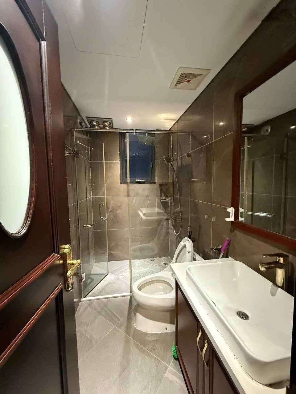 Cho thuê căn hộ chung cư HC Golden City, Bồ Đề, Long Biên, 87m. Giá: 17 triệu/tháng. LH: 0967873362