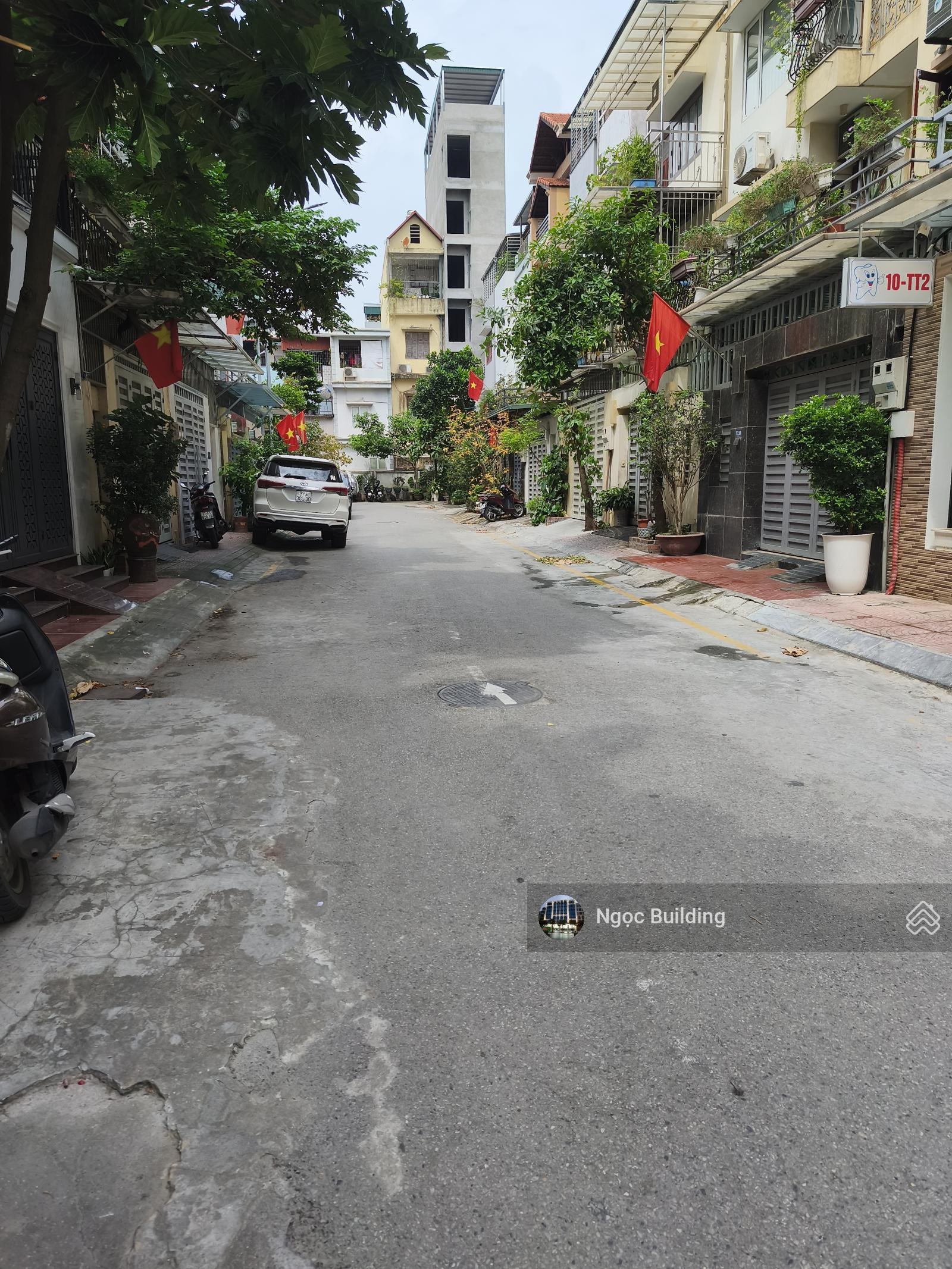 Cần cho thuê gấp nhà số 5 gần ĐTM Trung Yên - Phường Yên Hoà. DT 55m2 x 5T. Giá 18 triệu