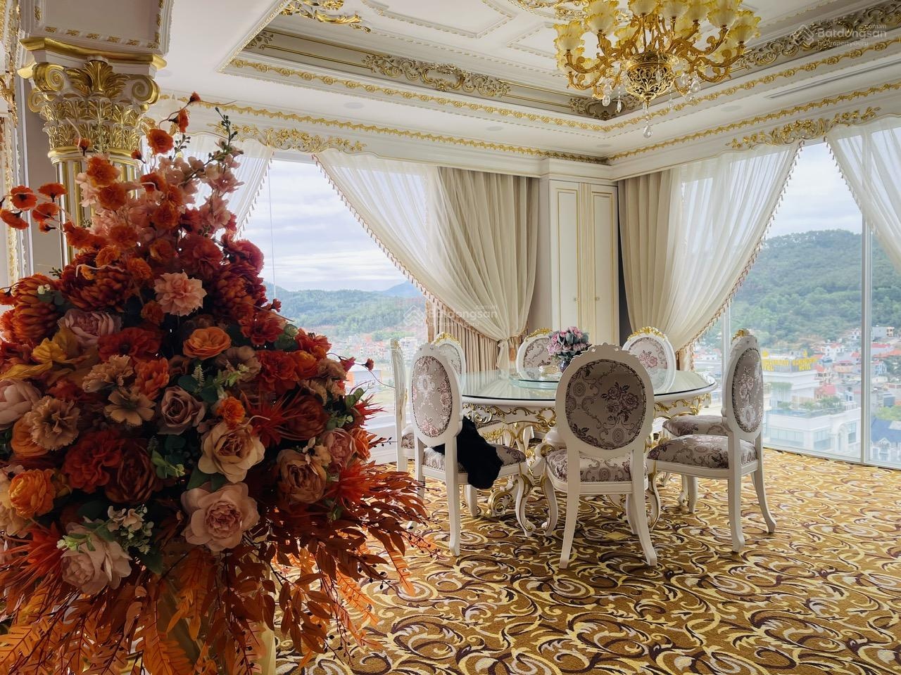 Chính chủ bán Penthouse 2,5 tầng 205m chếch biển siêu vip tại trung tâm du lịch Bãi Cháy, Hạ Long