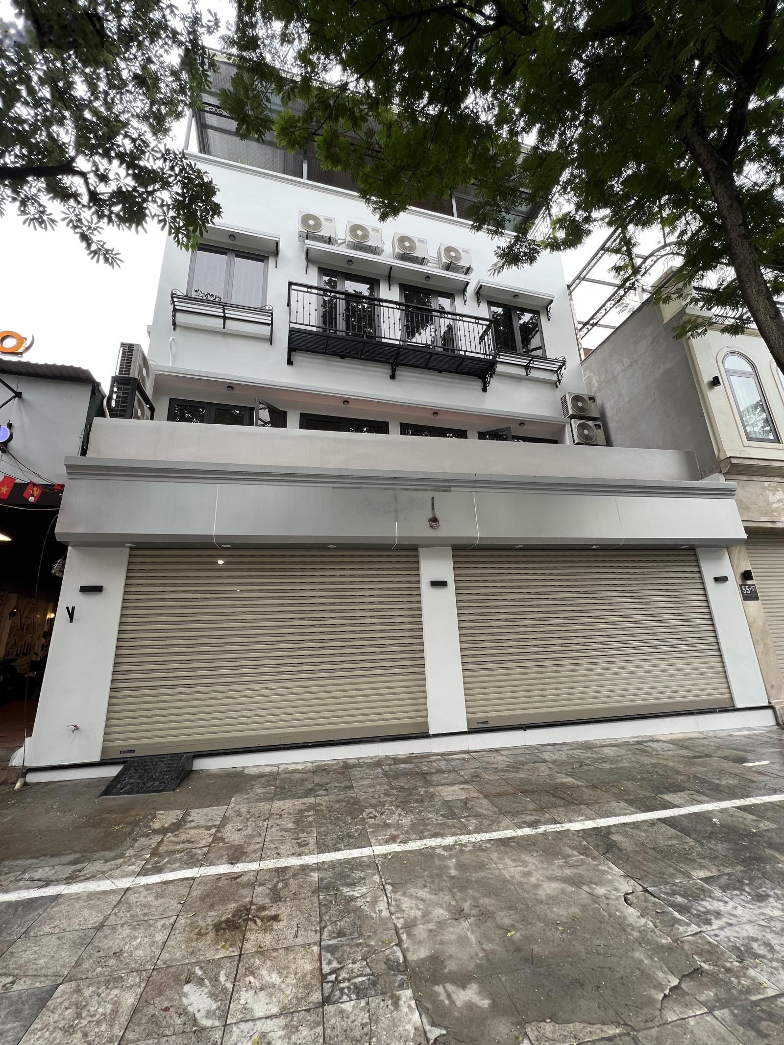 Cho thuê nhà mặt phố Linh Lang phố ăn uống người Nhật Hàn 200m2x3T lô góc mặt tiền 13m giá 165tr