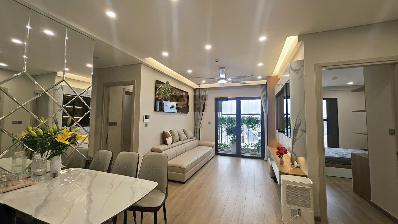 Chính chủ cần bán gấp căn 80m2 thiết kế 3PN full nội thất giá chỉ 6 tỷ không đâu rẻ hơn