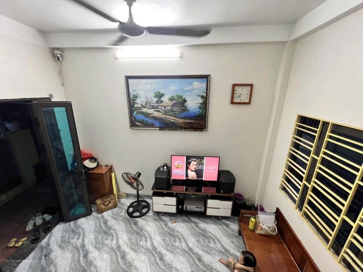 Nhà Thanh Trì- 3 nhà ra ô tô tránh - gần ngã 3 Lạc Thị Vĩnh Quỳnh 50m*3 tầng nhỉnh 6 tỷ