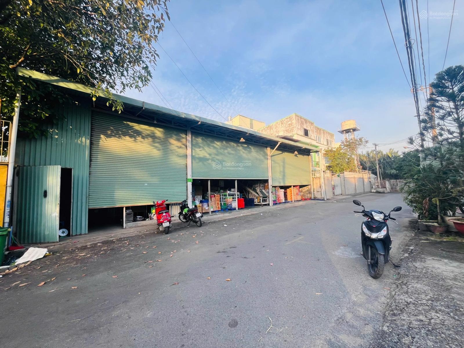 Ngộp gấp kho xưởng mặt tiền đường nhựa Hiệp Bình Chánh, Thủ Đức 400m2 - chỉ 2x tỷ