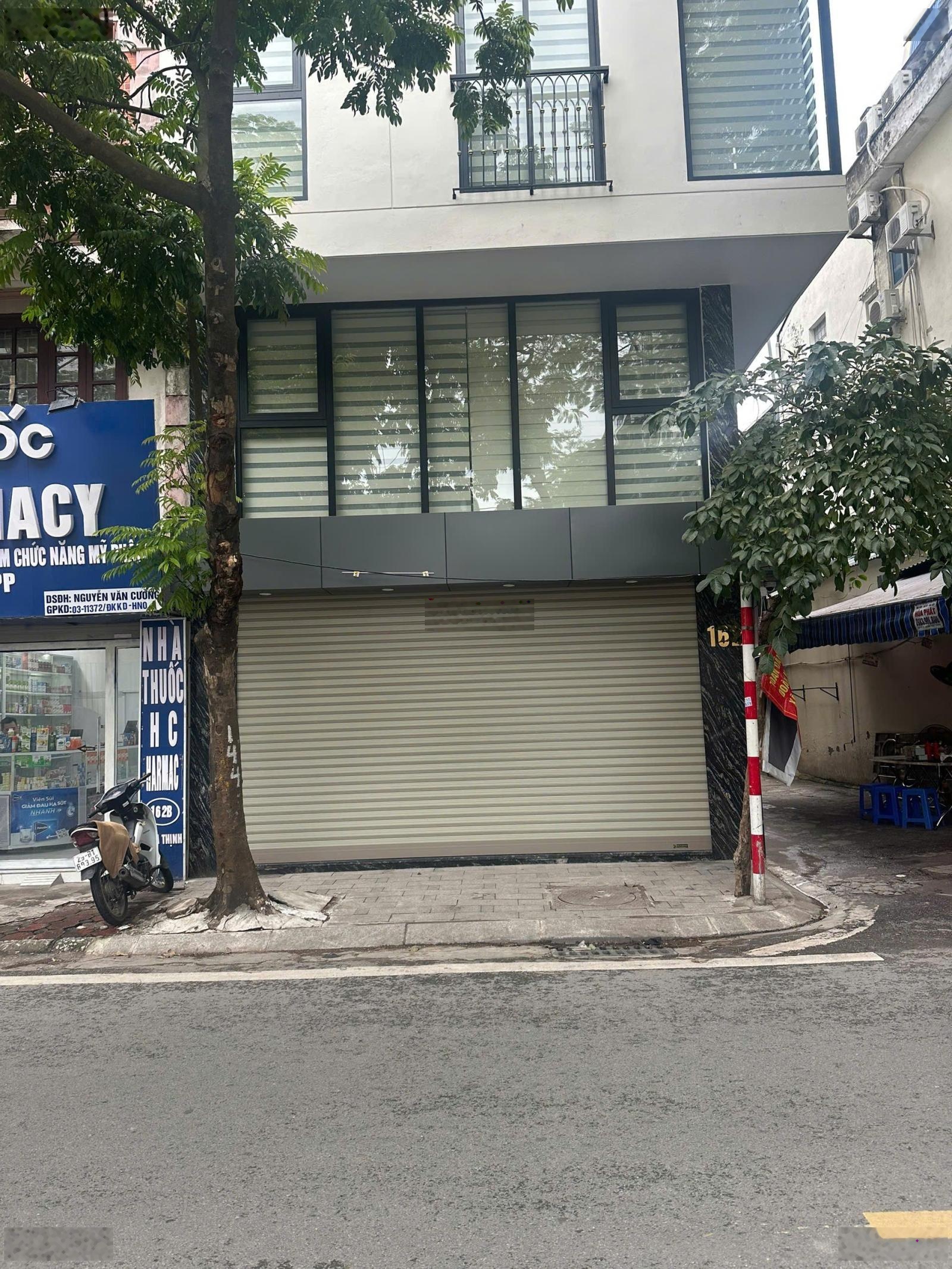 Cho thuê MBKD phố Phạm Ngọc Thạch - Đống Đa, DT 125m2, MT 5m, giá 45 tr, đi riêng