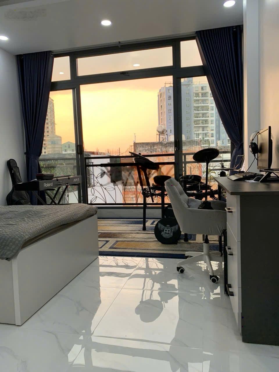 Hẻm 6m thông khu Vip đường Trịnh Đình Trọng DT 4mx11m 4 tấm giá 8,9 tỷ