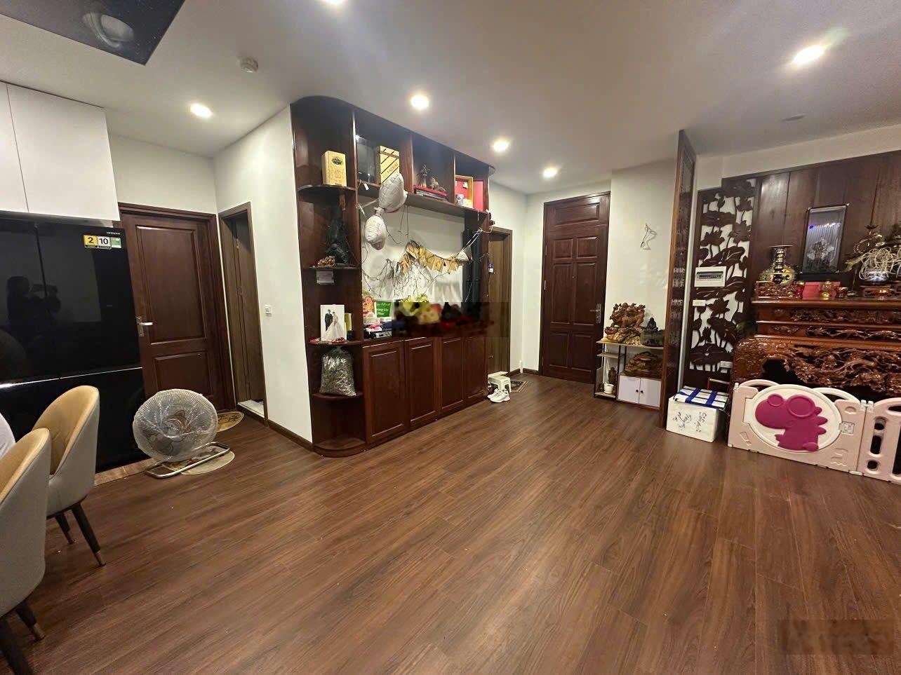 Cần Tiền bán gấp chung cư B3D Nam Trung Yên Nguyễn Quốc Trị Cầu Giấy DTSD 98M sửa dc 3N2W 7,35 tỷ