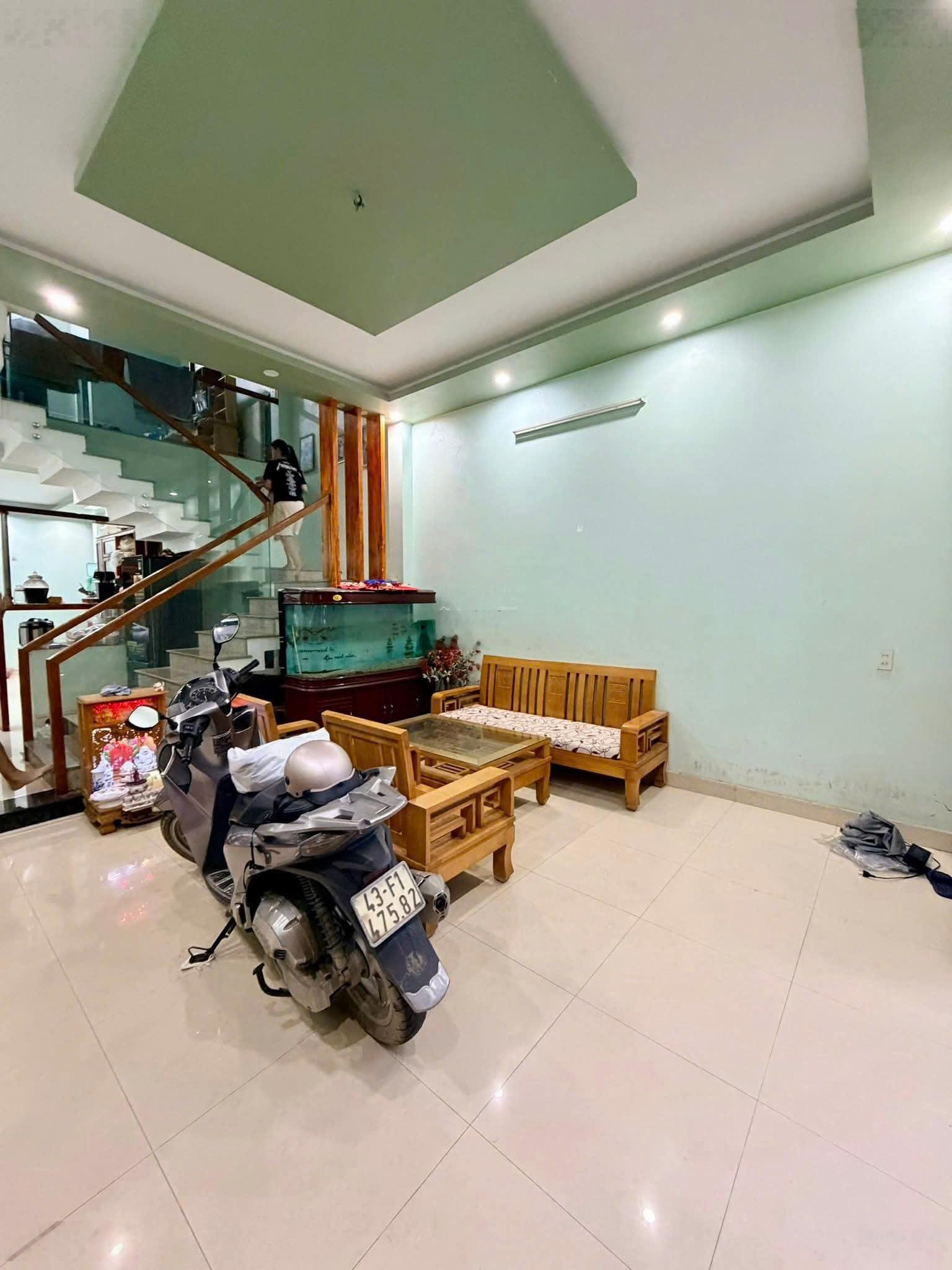 Tôi Chính Chủ Cần Bán nhà 3 tầng mặt tiền trần quý khoách hòa minh, liên chiểu