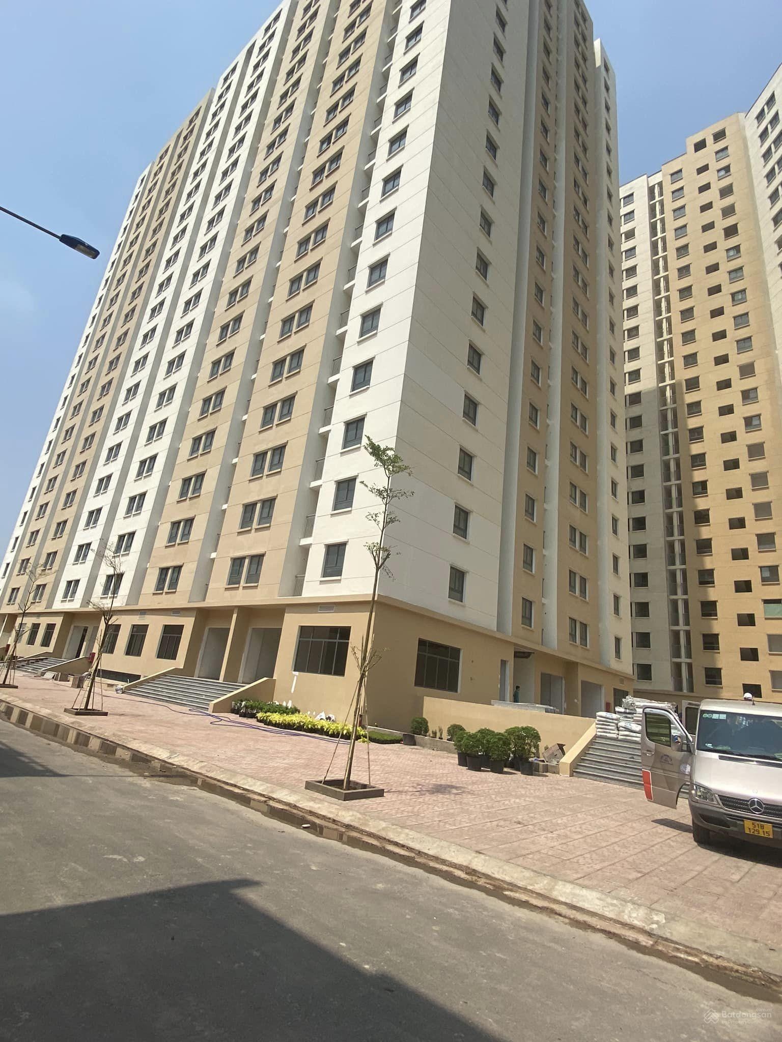 Bán căn hộ chung cư Dgold- DT 55m2-gồm 2PN-2WC.có loza lớn. Giá 1.4 tỷ không phát sinh. Tầng cao