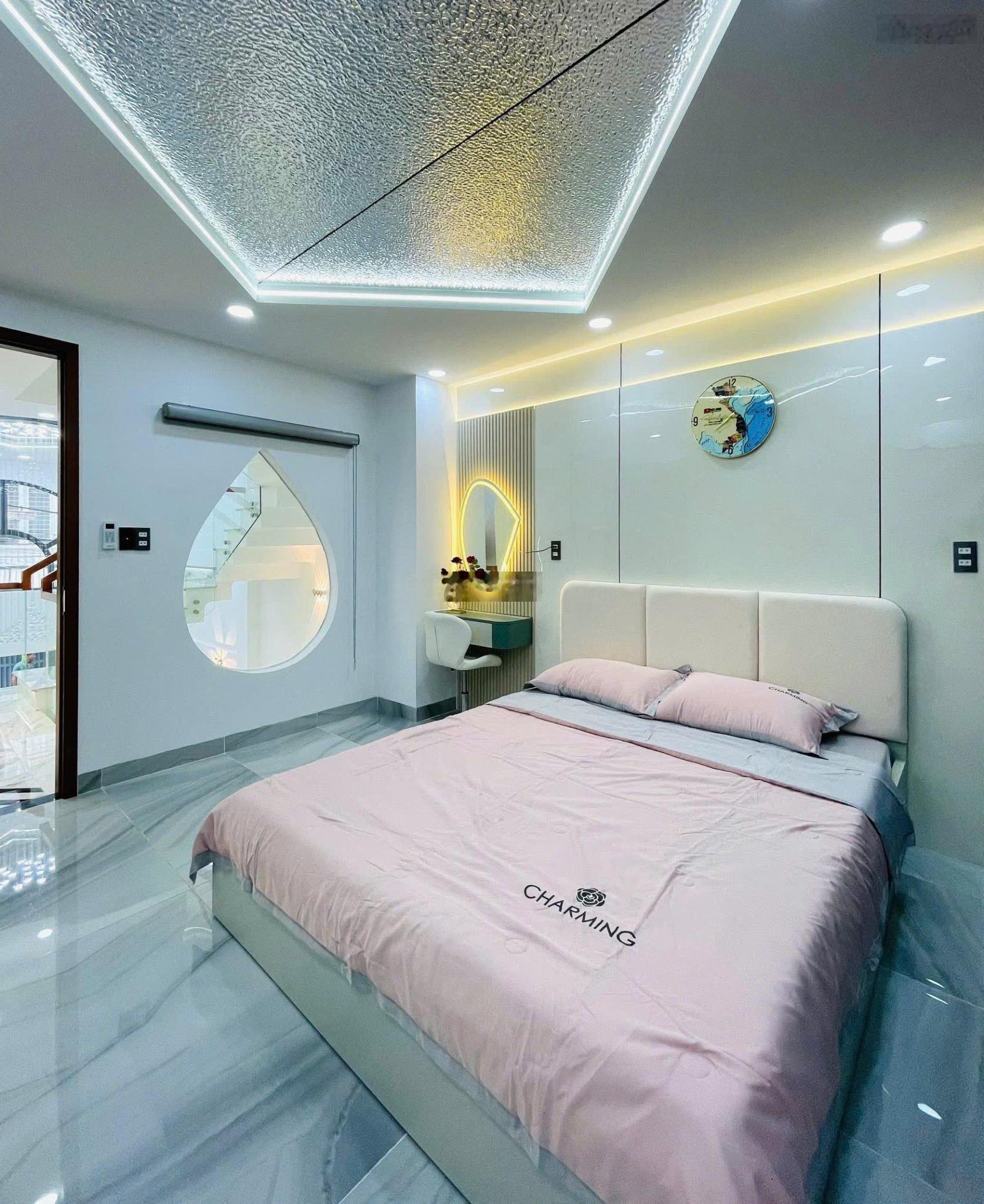 Chính chủ cần bán nhà Đ. Nguyễn Văn Thương Quận Bình Thạnh. Gần trường Gia Định đang cho thuê 22tr