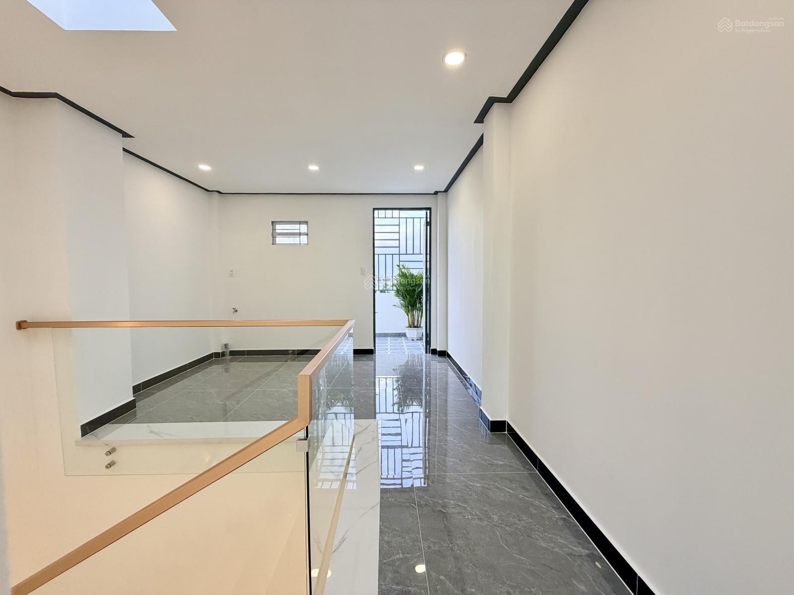 Bán nhà riêng tại Thạnh Lộc 19, 6,95 tỷ, 56m2, 4PN, 5WC, Quận 12, HCM