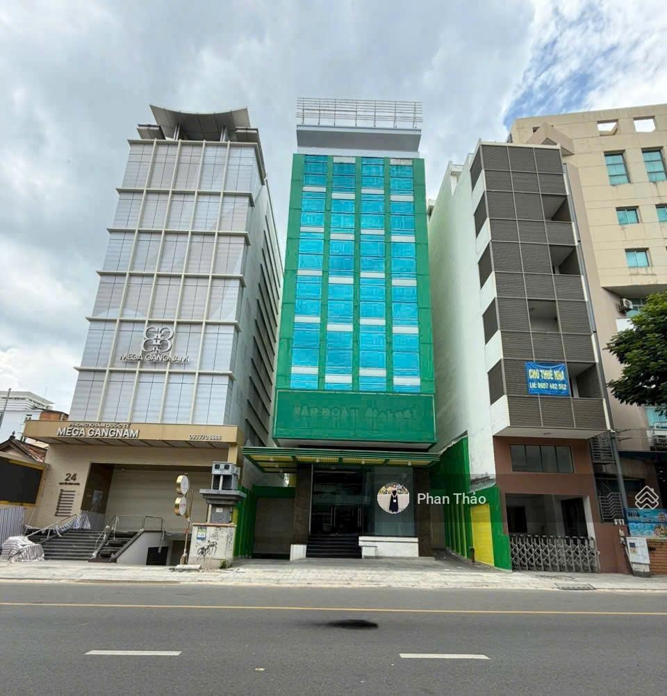 Building view Landmark 81 ngay Điện Biên Phủ-Ung Văn Khiêm 8.5x34m hầm 7 tầng HĐT 400tr giá 90 tỷ