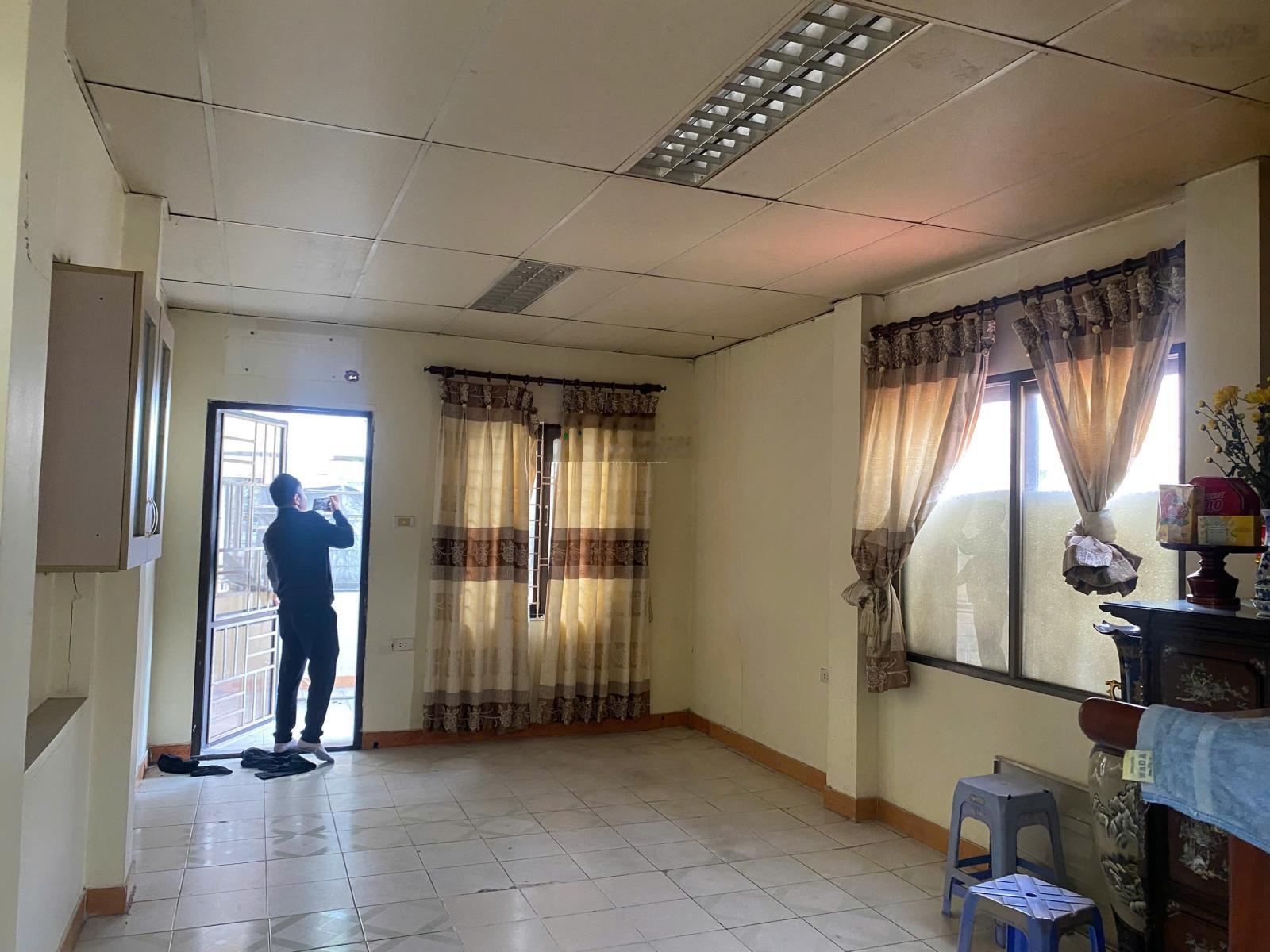 Cho thuê nhà ngõ ô tô đỗ cửa Phố Kim Ngưu, dt 78m x 3,5 tầng, mt 5m, rb giá 17tr