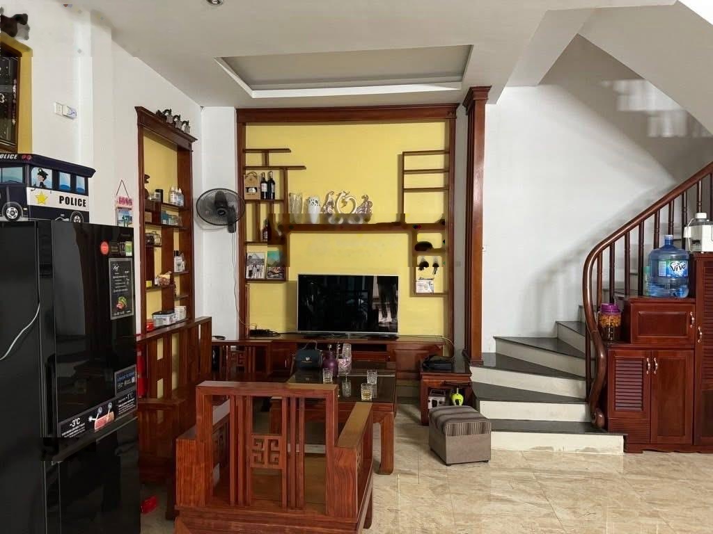 Chỉ 13 Tỷ mặt phố Nguyễn Công Trứ kinh doanh sầm uất