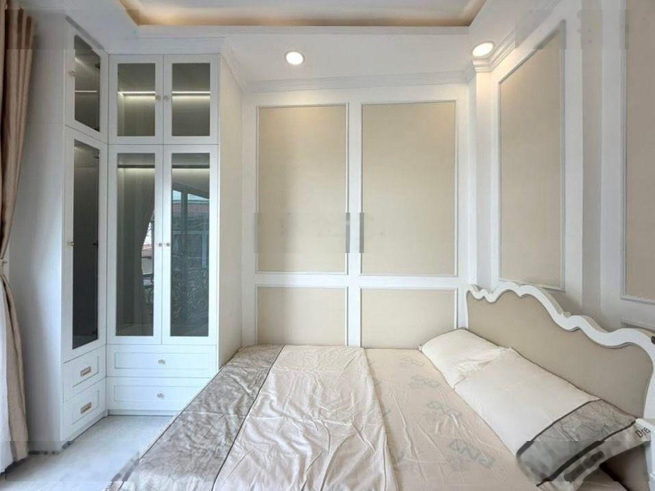 Chỉ 4,79 tỷ - hẻm trước nhà 4,5m - không lộ giới - nhà 4 tầng BTCT lung linh