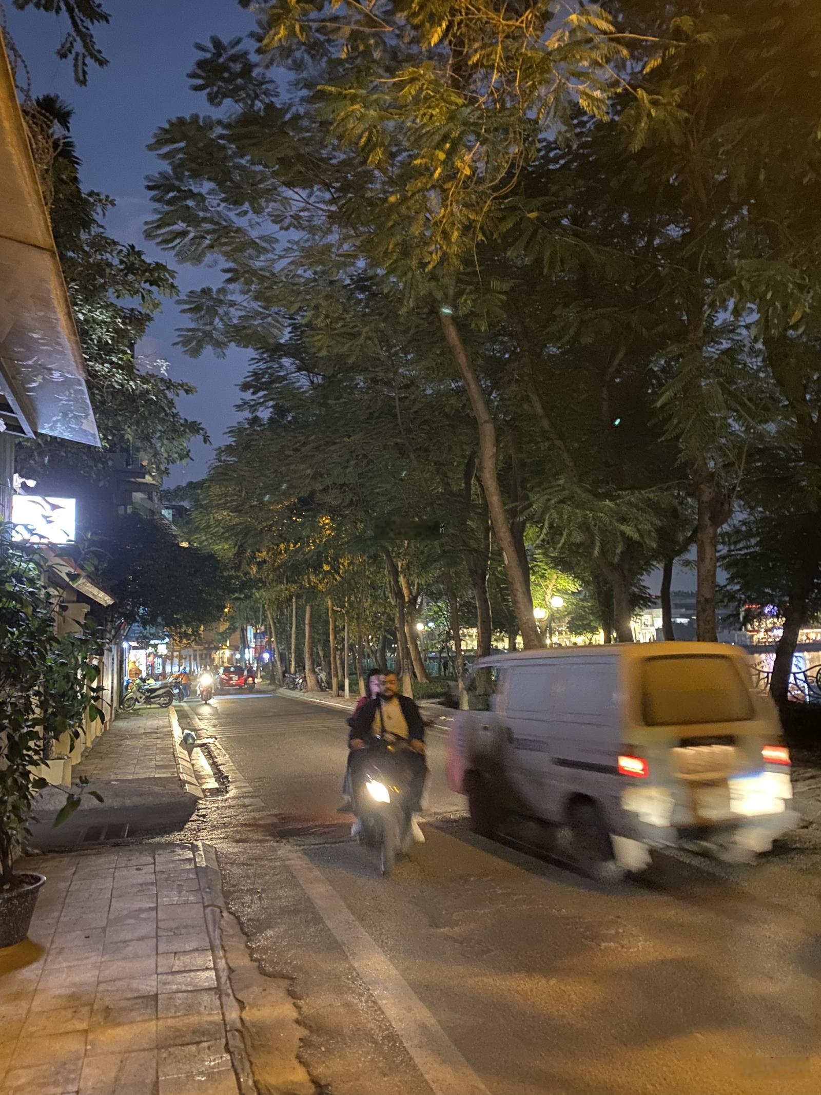 Đỉnh và cực hiếm - Nhật Chiêu - Lạc Long Quân - Hồ Tây - ô tô - Lotte - 150m2 - MT 12m