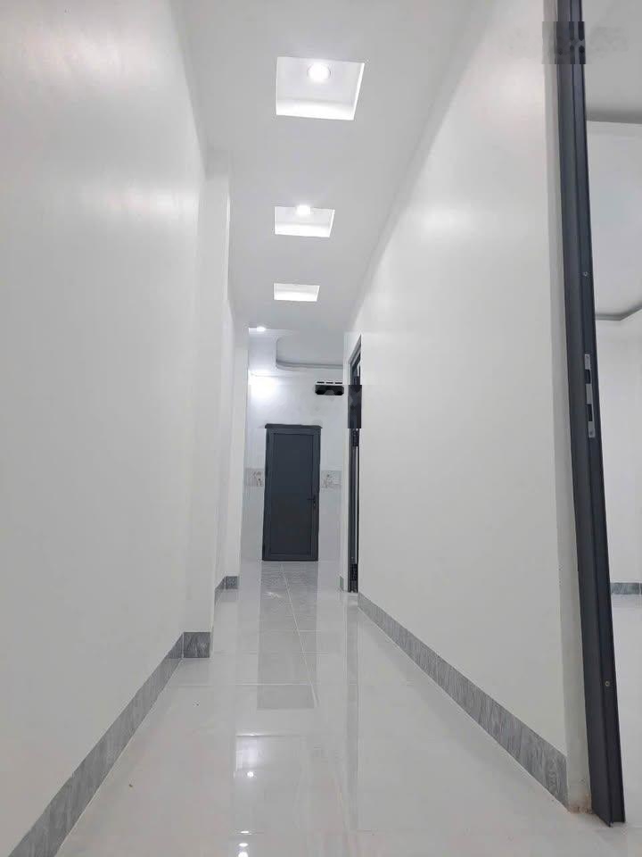 Nhà chính chủ - 2pn - 2wc - shr - hẻm oto - ngay bà hom - giá 1 tỷ 7