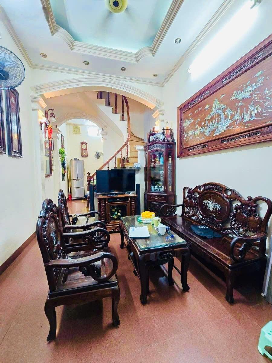 Gấp! Khu PL Liễu Giai, ngõ thông, 2 thoáng, kinh doanh, ô tô đỗ gần, dân xây, QH ổn định, 45m2*5T