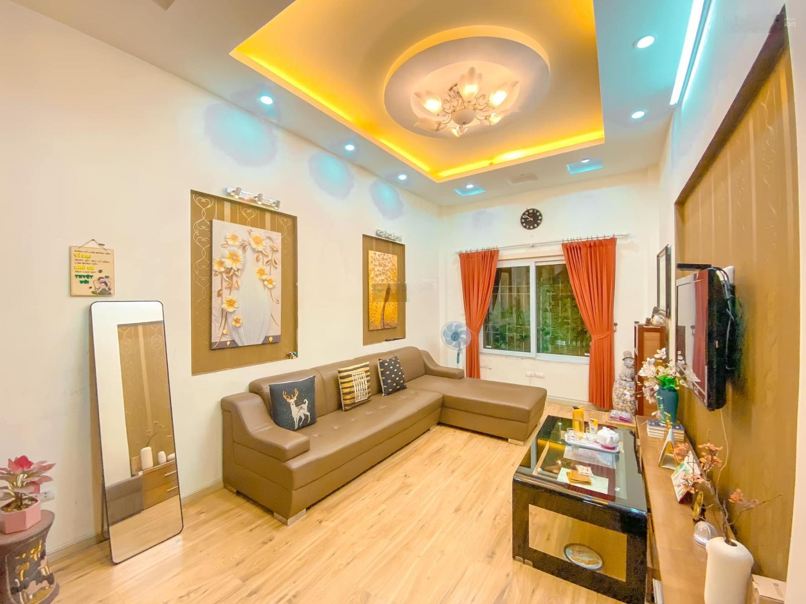 Phân lô quân đội 2 thoáng trước sau 20m ra ô tô tránh dân xây đẹp sổ nở hậu