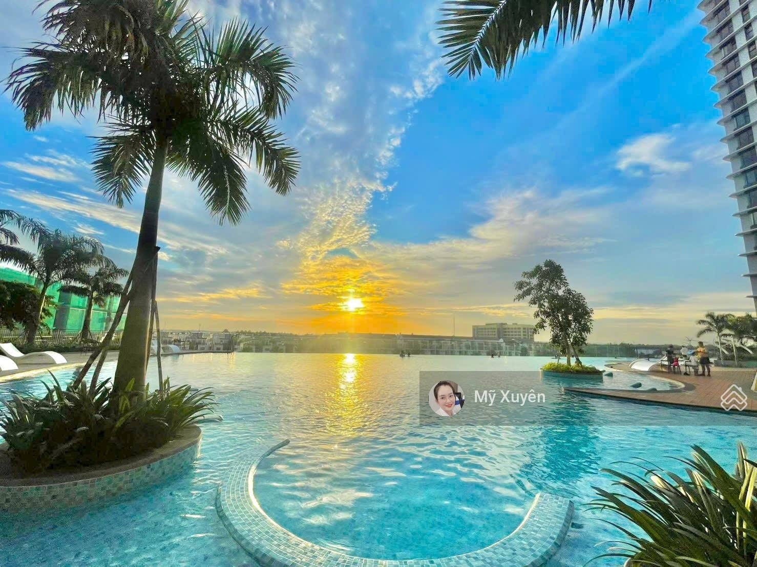 Bán căn 2PN 2WC view hồ bơi. Hoàn 120 triệu ngay khi nhận nhà