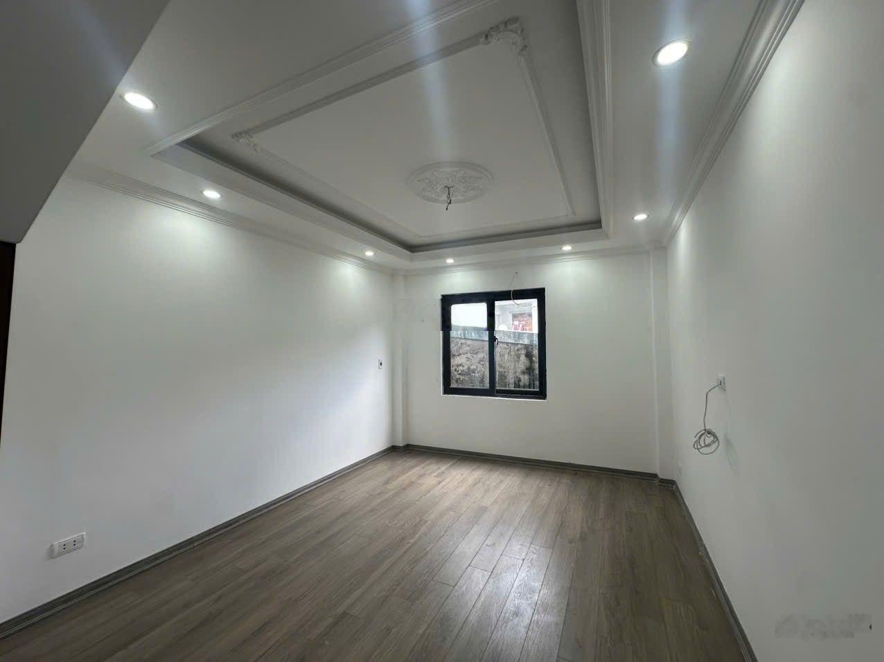 Sát vành đai 4 , chỉ hơn 4 tỷ , nhà mới 5 tầng , ô tô đỗ gần , tiện ích bạt ngàn