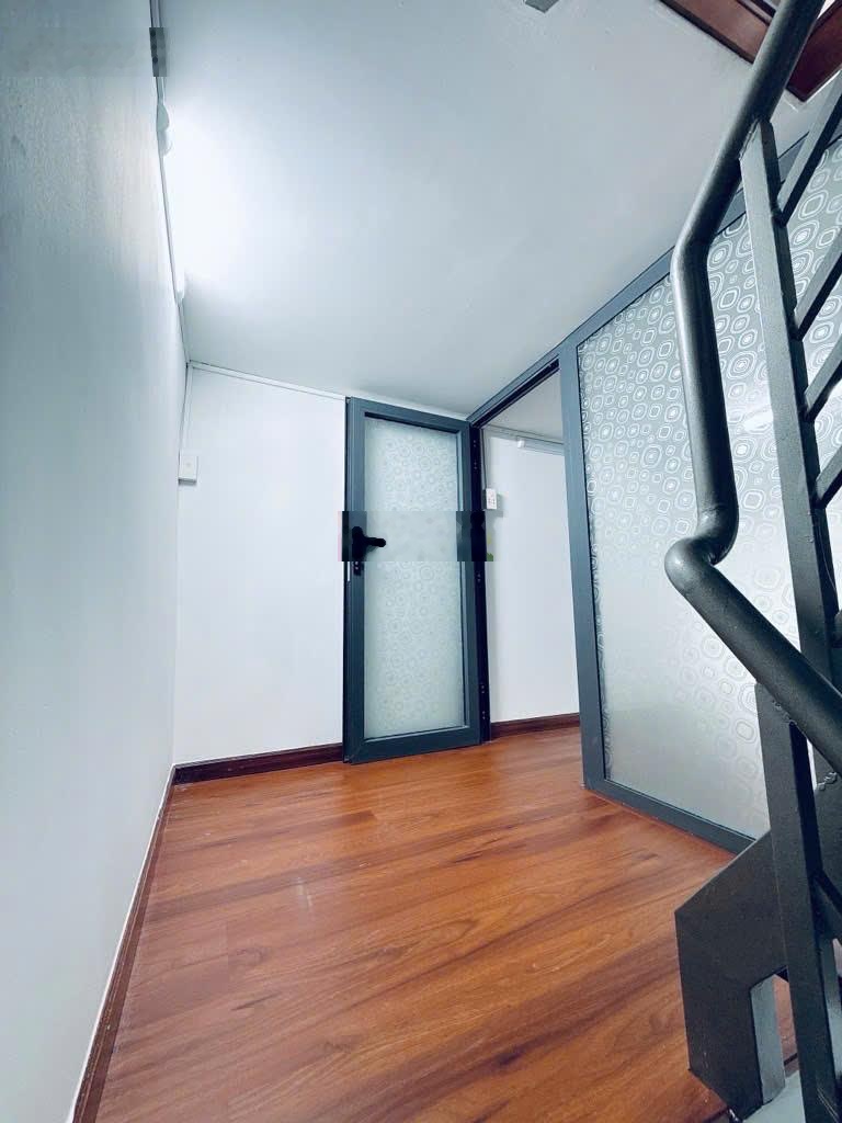 Bán nhà mặt tiền đường đoàn văn bơ khu vực kinh doanh sầm uất giá 5,2 tỷ