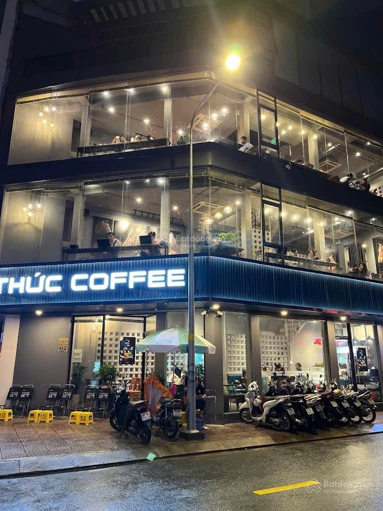 Siêu Phẩm Nhà Góc 2 Mặt Tiền Đường số 41 Phường 6 Quận 4 DT:6x15m 4Tầng HĐT:100TR Giá:32Tỷ