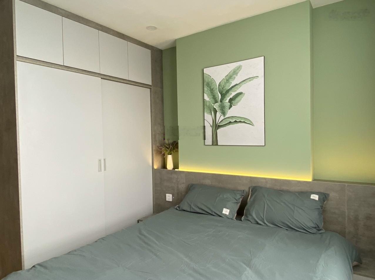 Cần bán gấp! Căn hộ 2PN Nam Trung Yên full nội thất xịn, 60m2, ban công Đông, vào ở ngay