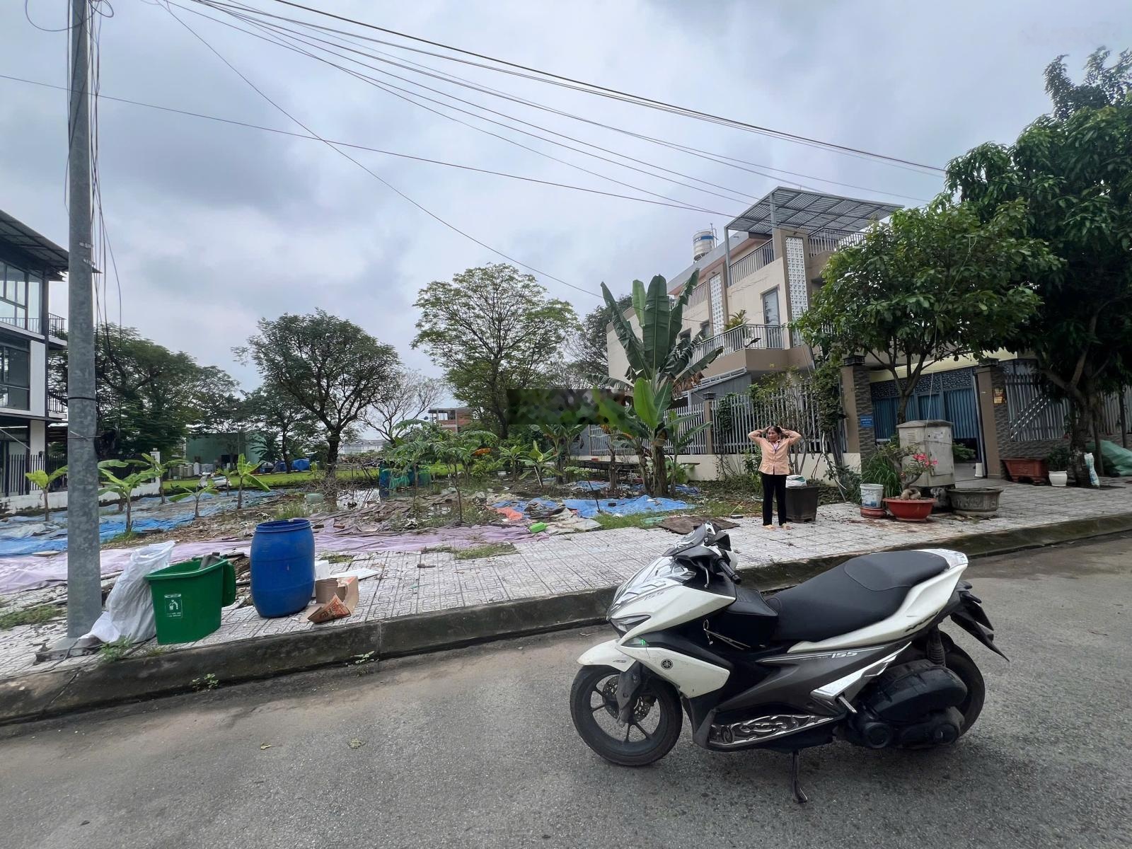 Đáng đầu tư giá siêu tốt. Lô 220m2 67tr m2 đất ngay đường Liên Phường. An ninh 24/7