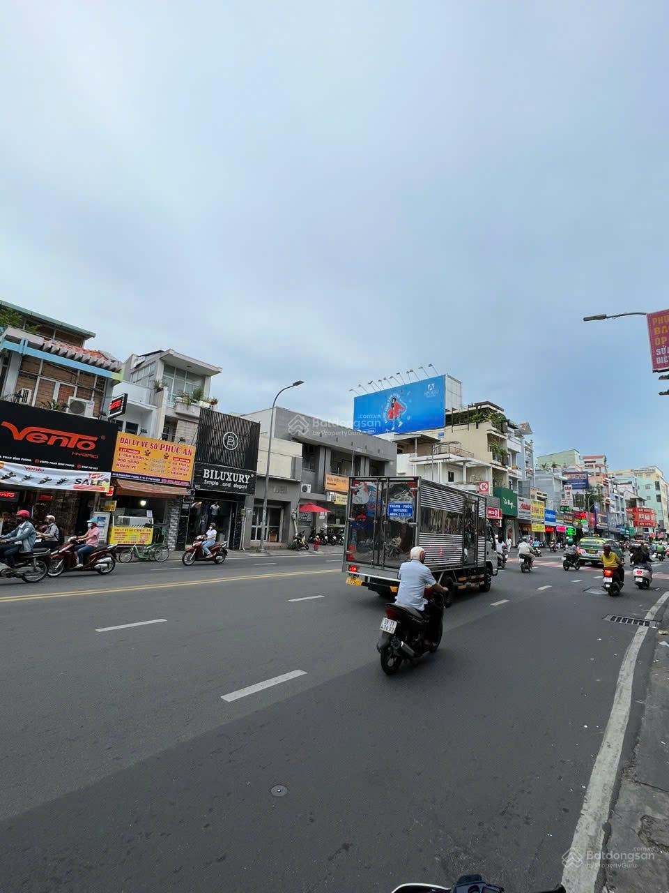 Tòa nhà góc 2MT Phan Đình Phùng, Phú Nhuận, 7x21m, hầm + 7 tầng - HĐT: 180 triệu, giá 60 tỷ